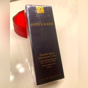 Estée Lauder Double Wear maximum cover Foundation